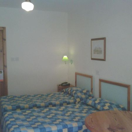 The Mediterranea Hotel & Suites St. Paul's Bay Pokoj fotografie