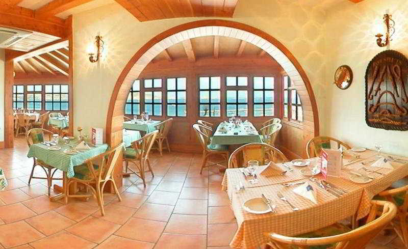 The Mediterranea Hotel & Suites St. Paul's Bay Restaurace fotografie